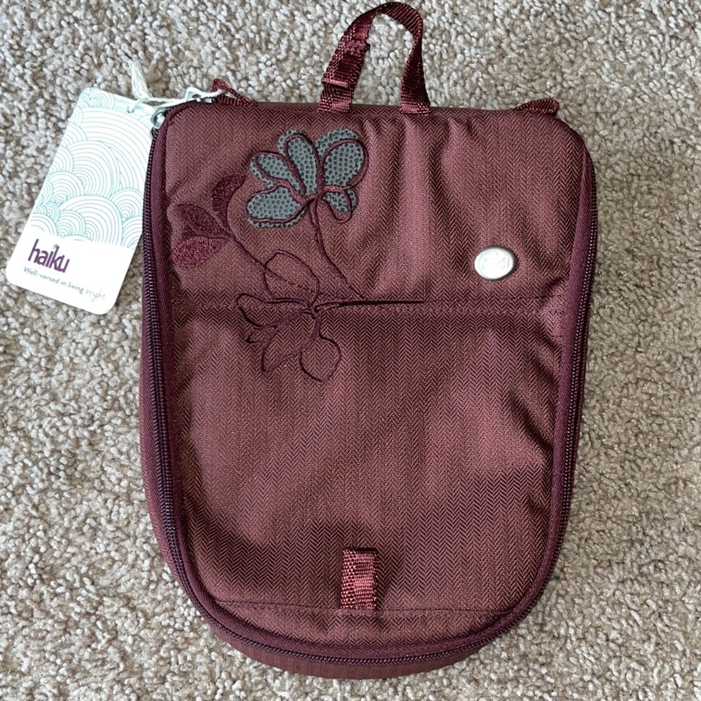 Haiku Artisan case-new but tags have been removed